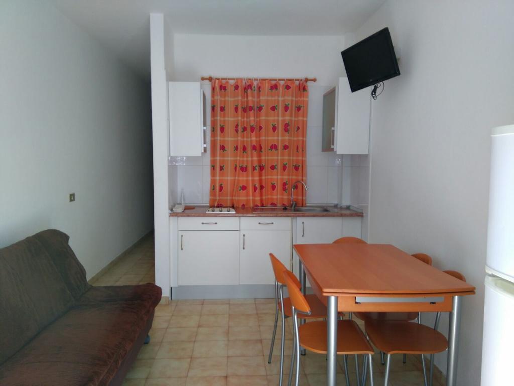 Apartamentos Noda Playa de Santiago  Bagian luar foto